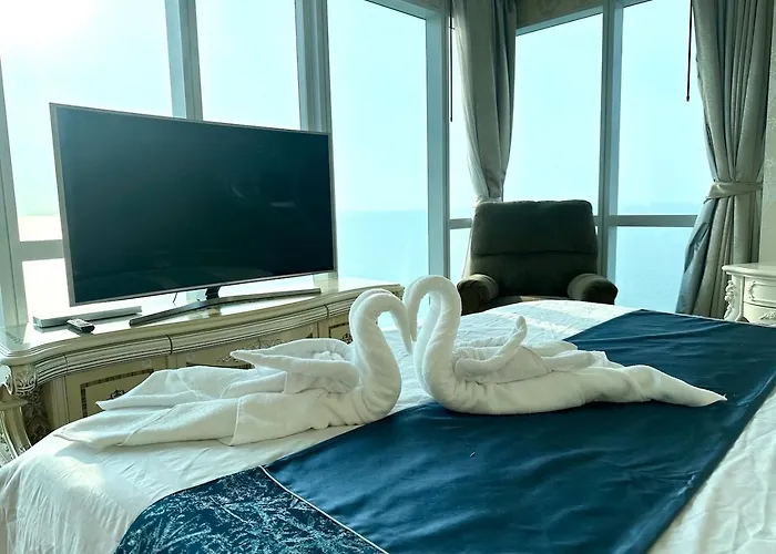 Oceanfront Luxury Condo In Pattaya With Private Beach And Inifinity Pool - Not A Hotel 30 Day Stay Minimum