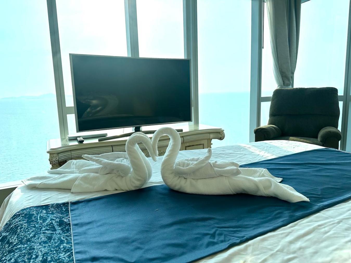 Appartement Oceanfront Luxury In With Private And Inifinity Pool - Not A 30 Day Minimum